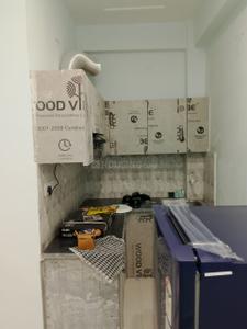 Kitchen Image of 350 Sq.ft 1 RK Builder Floor for rent in Sector 63 A Noida for Rs. 16000