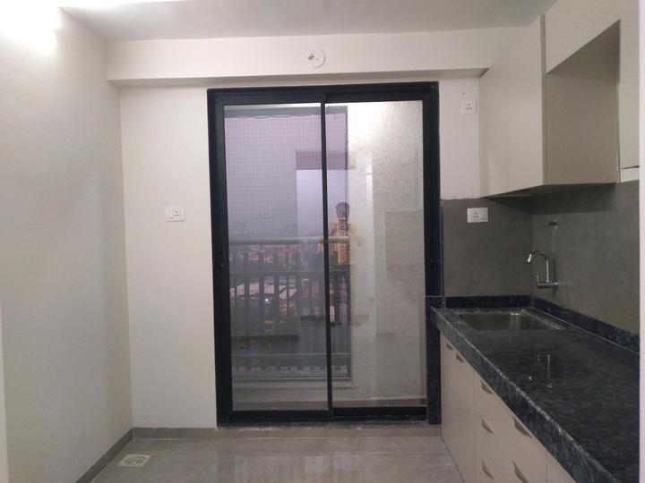 Rajhans Moonstone Main Image 1