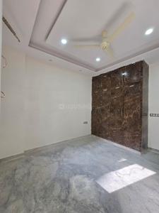 Bedroom Image of 900 Sq.ft 2 BHK Builder Floor for rent in Ramesh Nagar New Delhi for Rs. 33500