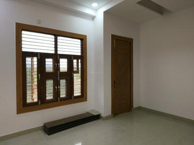Bedroom Image of 1650 Sq.ft 3 BHK Apartment / Flat for sale in Lal Kuan Ghaziabad for Rs. 6565000