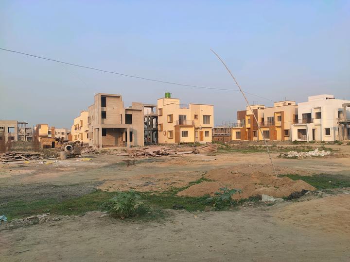 Royal Enclave Phase 1 Main Image 1