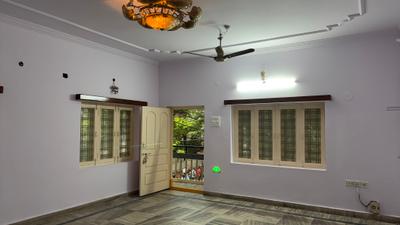 Living Room Image of 1250 Sq.ft 2 BHK Builder Floor for rent in Tarnaka Secunderabad for Rs. 25000