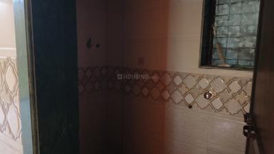 Bathroom Image of 575 Sq.ft 1 BHK Apartment / Flat for rent in Kalwa Thane for Rs. 20000
