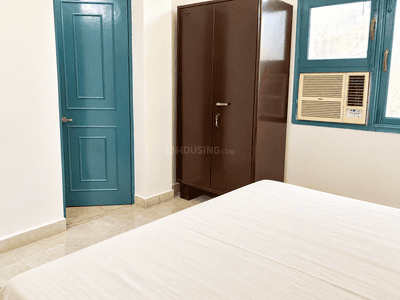 Bedroom Image of 1350 Sq.ft 2 BHK Apartment / Flat for rent in Shalimar Apartments, Masjid Moth Village New Delhi for Rs. 40000