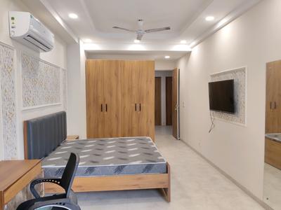 1 RK Independent Builder Floor