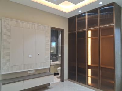 Bedroom Image of 1800 Sq.ft 3 BHK Builder Floor for sale in Paschim Vihar New Delhi for Rs. 42500000