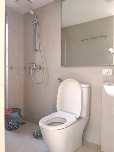 Common Bathroom Image of 350 Sq.ft 1 RK Apartment / Flat for sale in Hiranandani Solitaire C, Hiranandani Estate Thane for Rs. 7200000
