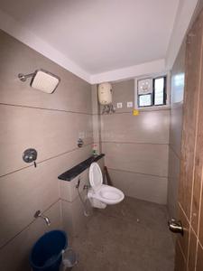 Bathroom Image of 1600 Sq.ft 4 BHK Independent House for rent in Bill Vadodara for Rs. 32000