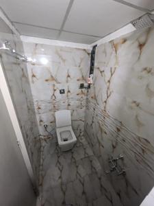 Bathroom Image of 1600 Sq.ft 2 BHK Apartment / Flat for rent in Aatrey Ivaan 6, Nana Chiloda Ahmedabad for Rs. 22000