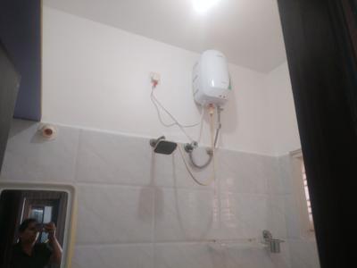 Bathroom Image of 750 Sq.ft 1 BHK Independent House for rent in Horamavu Bengaluru for Rs. 18000