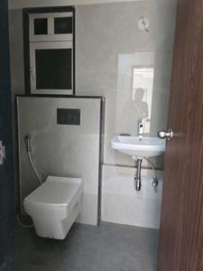 Common Bathroom Image of 3100 Sq.ft 4 BHK Apartment / Flat for sale in Juhu Mumbai for Rs. 140000000