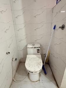 Bathroom Image of 225 Sq.ft 1 RK Studio for rent in Sector 16B Dwarka New Delhi for Rs. 13000