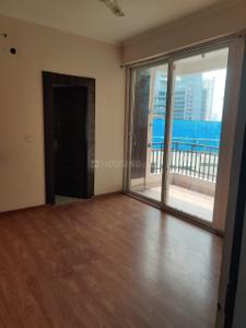 Bedroom Image of 945 Sq.ft 2 BHK Apartment / Flat for rent in Shri Radha Aqua Garden, Noida Extension Greater Noida for Rs. 17000