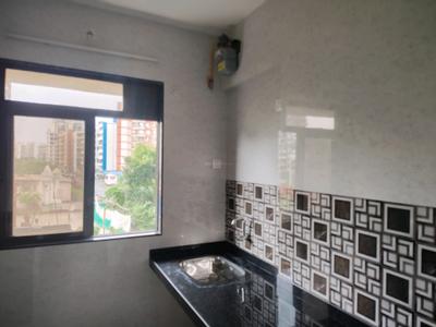 Kitchen Image of 530 Sq.ft 1 BHK Apartment / Flat for rent in Kasarvadavali Thane for Rs. 19000