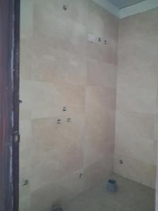 Common Bathroom One Image of 975 Sq.ft 2 BHK Apartment / Flat for sale in Sector 73 Noida for Rs. 3600000