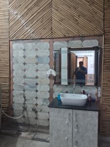 Bathroom Image of 3900 Sq.ft 7 BHK Independent House for sale in Govindpuram Ghaziabad for Rs. 26000000