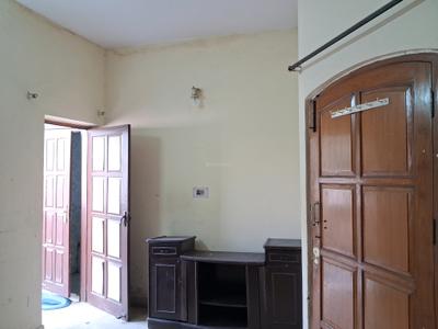 Bedroom Image of 2520 Sq.ft 3 BHK Builder Floor for rent in Punjabi Bagh New Delhi for Rs. 45000