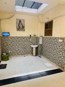 Balcony Image of 2500 Sq.ft 3 BHK Builder Floor for rent in Gomti Nagar Lucknow for Rs. 60000