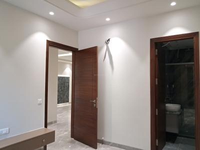 Bedroom Image of 1800 Sq.ft 3 BHK Builder Floor for sale in Paschim Vihar New Delhi for Rs. 35000000