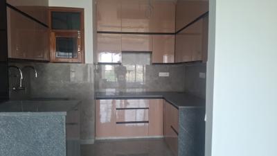 Kitchen Image of 1900 Sq.ft 3 BHK Builder Floor for rent in BPTP District, Sector 81 Faridabad for Rs. 40000