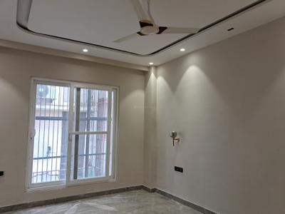 Bedroom Image of 2700 Sq.ft 4 BHK Builder Floor for sale in Paschim Vihar New Delhi for Rs. 61000000