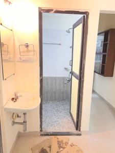 Bathroom Image of 600 Sq.ft 1 BHK Apartment / Flat for rent in Sholinganallur Chennai for Rs. 21000