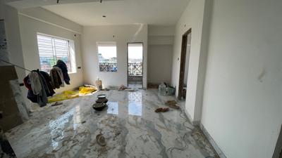 Living Room Image of 900 Sq.ft 2 BHK Apartment / Flat for sale in Keshtopur Kolkata for Rs. 3330000