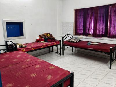 Bedroom Image of Sri Sai Aalayaa ladies hostel in Anna Nagar West Extension, Chennai