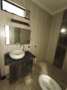 Bathroom Image of 720 Sq.ft 2 BHK Builder Floor for sale in Mukherjee Nagar New Delhi for Rs. 8200000