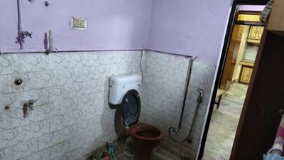 Bathroom Image of 550 Sq.ft 1 BHK Apartment / Flat for sale in Tagore Town Allahabad for Rs. 3150000