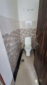 Bathroom Image of 651 Sq.ft 1 BHK Builder Floor for rent in Delta II Greater Noida for Rs. 17000