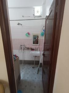 Bathroom Image of 800 Sq.ft 2 BHK Apartment / Flat for sale in Govindpuram Ghaziabad for Rs. 3000000