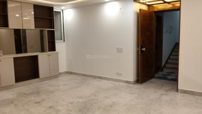 Living Room Image of 2000 Sq.ft 4 BHK Apartment / Flat for sale in Vasant Kunj New Delhi for Rs. 17500000