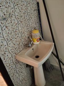 Bathroom Image of 2000 Sq.ft 4.5 BHK Apartment / Flat for rent in Murad Nagar Hyderabad for Rs. 33000