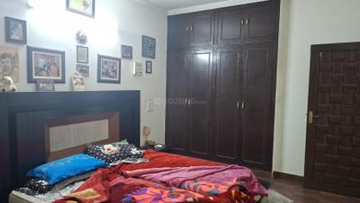Bedroom Image of 1800 Sq.ft 3 BHK Builder Floor for sale in Rajouri Garden New Delhi for Rs. 25000000