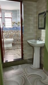 Bathroom Image of 490 Sq.ft 1 BHK Independent House for rent in Mahishmari Siliguri for Rs. 6800