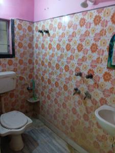 Bathroom Image of 1500 Sq.ft 4 BHK Apartment / Flat for sale in South Dum Dum Kolkata for Rs. 6900000