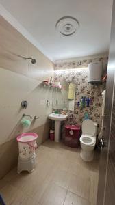 Bathroom Image of 1500 Sq.ft 3 BHK Apartment / Flat for sale in Sector 14 Gurgaon for Rs. 15000000