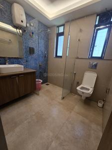 Bathroom Image of 720 Sq.ft 1 BHK Apartment / Flat for rent in Candolim Goa for Rs. 30000