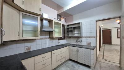Kitchen Image of 1650 Sq.ft 3 BHK Apartment / Flat for rent in DDA Sector C Pocket 8, Vasant Kunj New Delhi for Rs. 77000