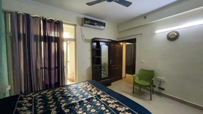 Bedroom Image of 1180 Sq.ft 2.5 BHK Apartment / Flat for rent in Amrapali Silicon City, Sector 76 Noida for Rs. 35000