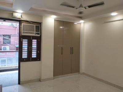Bedroom Image of 1800 Sq.ft 4 BHK Builder Floor for rent in Shahdara New Delhi for Rs. 55000