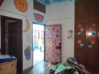 Bedroom Image of 2094 Sq.ft 5 BHK Independent House for rent in Sector 49 Faridabad for Rs. 45000