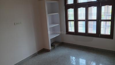 Bedroom Image of 1400 Sq.ft 2 BHK Duplex for rent in Sahadatganj Ayodhya for Rs. 9500