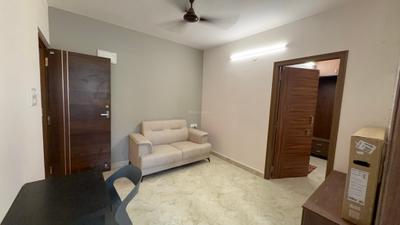 Living Room Image of 600 Sq.ft 1 BHK Apartment / Flat for rent in Thanisandra Bengaluru for Rs. 26000
