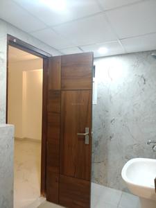 Common Bathroom Image of 1640 Sq.ft 3 BHK Apartment / Flat for sale in Panchsheel Prime 390 Phase 3, Shastri Nagar Ghaziabad for Rs. 13500000