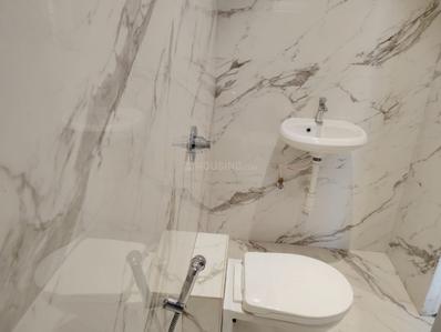 Bathroom Image of 1150 Sq.ft 2 BHK Apartment / Flat for sale in Ikon Queens Tower, Mohammed Wadi Pune for Rs. 7500000