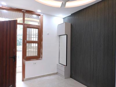 Bedroom Image of 1400 Sq.ft 4 BHK Builder Floor for sale in Shiv Park New Delhi for Rs. 15000000