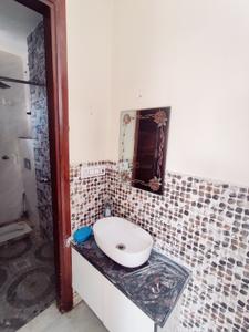 Bathroom Image of 750 Sq.ft 2 BHK Builder Floor for rent in Sector 4 Rohini New Delhi for Rs. 23500