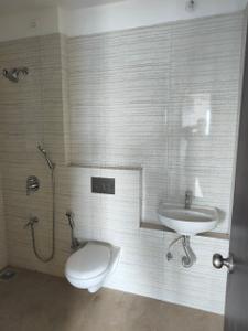 Bathroom Image of 1450 Sq.ft 3 BHK Apartment / Flat for sale in Hubtown Rising City, Ghatkopar East Mumbai for Rs. 30000000